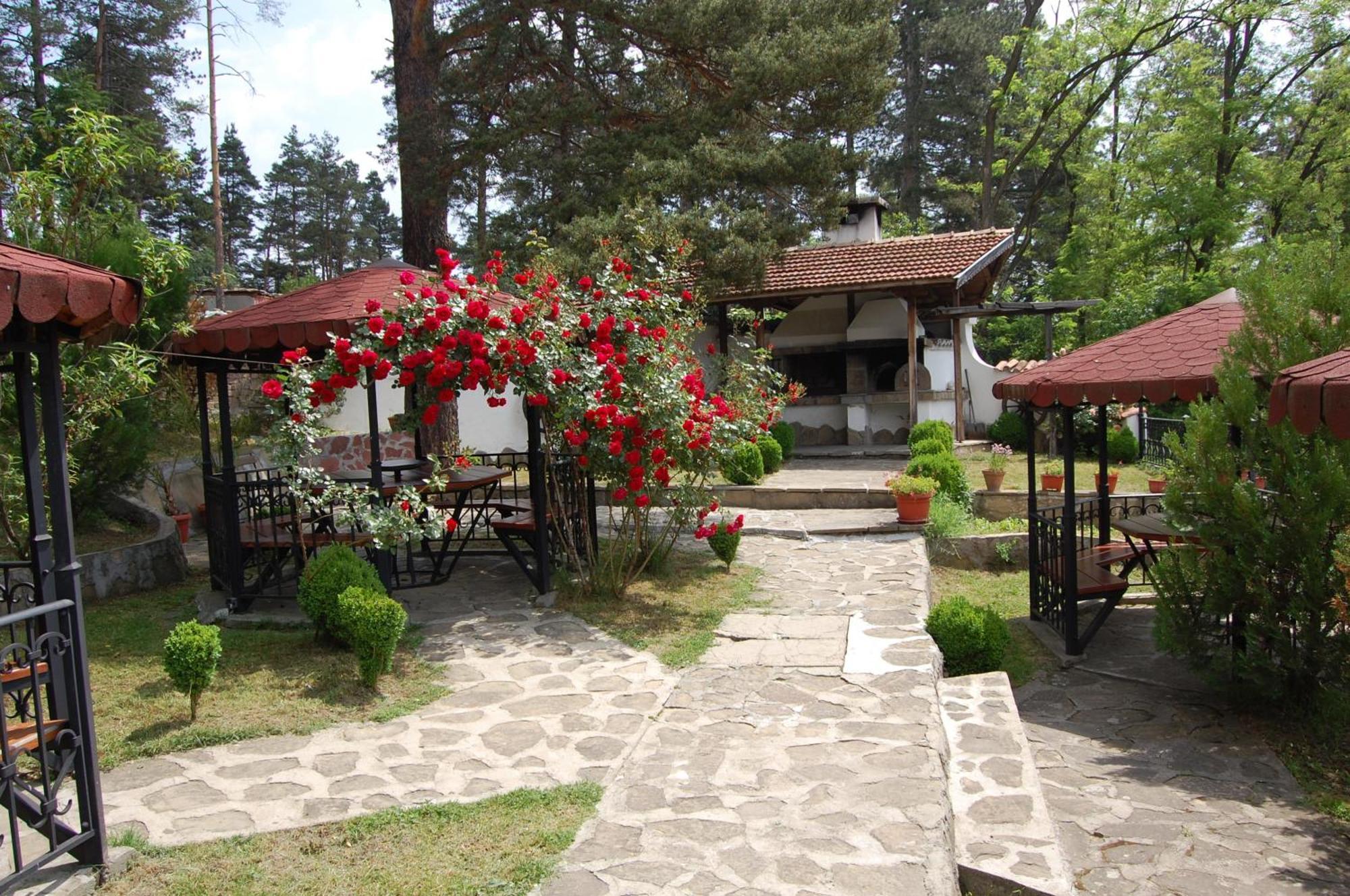 Hotel Complex Brashlyan 2*